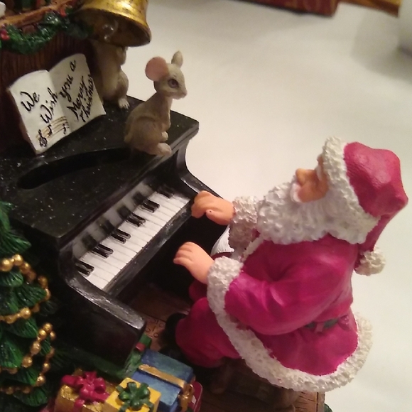 Santa Claus Music Box - Picture 5 of 10